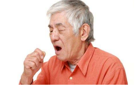 老人咳嗽不止殊不知是甲醛超標引起的