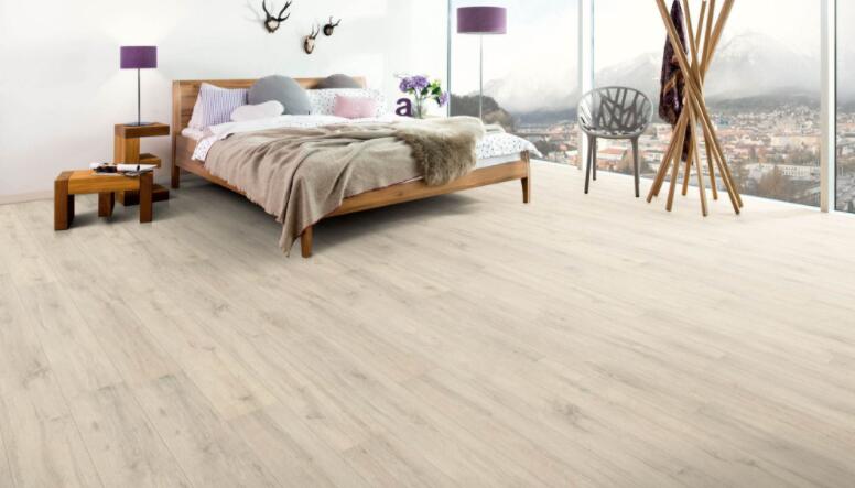 PVC地板和橡膠地板的除甲醛方法