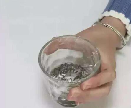 市面?zhèn)餮缘某兹┢接行?/></a><span>2019-10-24 10:28:21</span>
<a href=